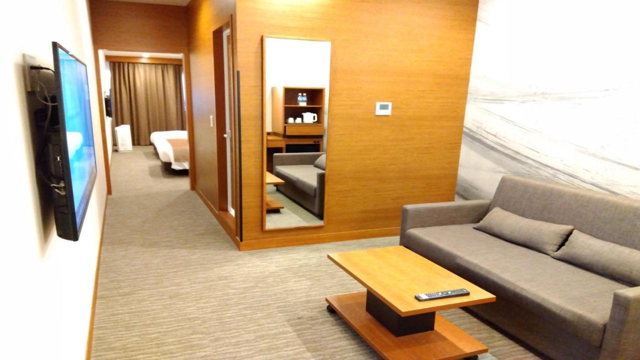 Odysis Suites Osaka Airport Hotel Izumisano Ngoại thất bức ảnh