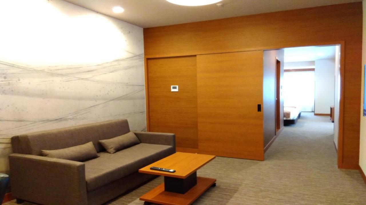 Odysis Suites Osaka Airport Hotel Izumisano Ngoại thất bức ảnh